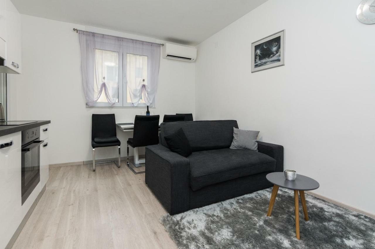 Marea Apartments Zara Esterno foto