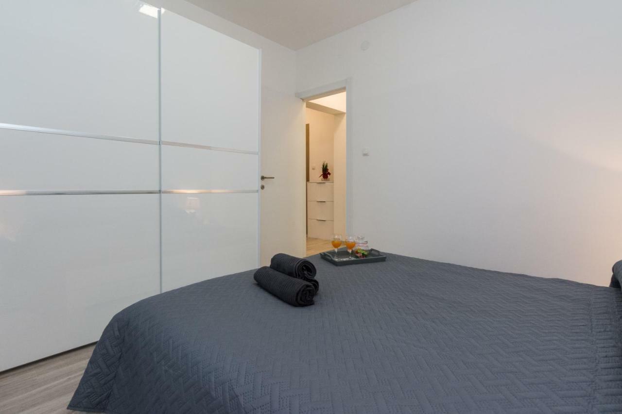 Marea Apartments Zara Esterno foto