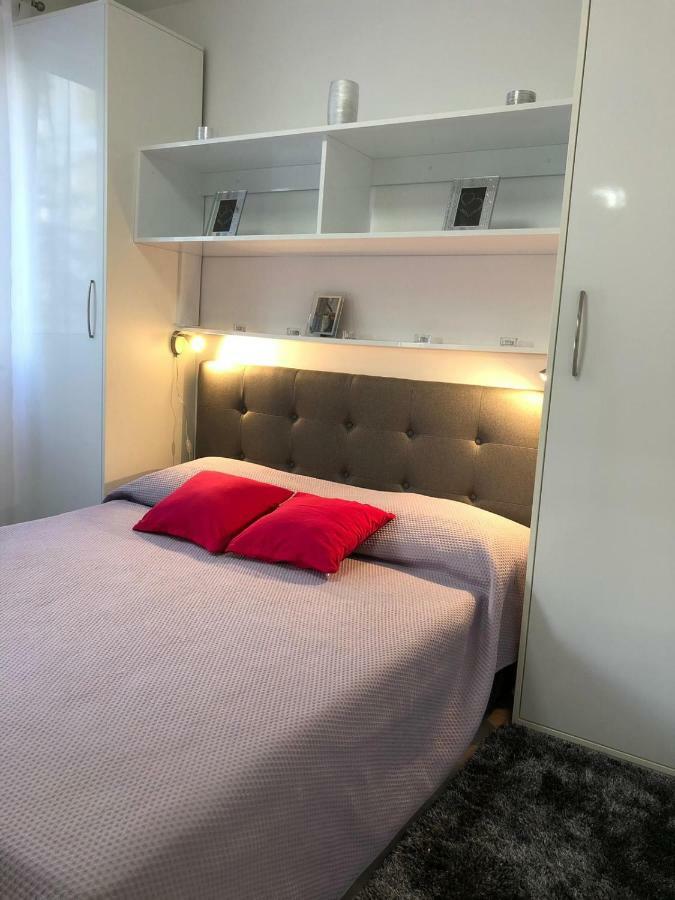 Marea Apartments Zara Esterno foto